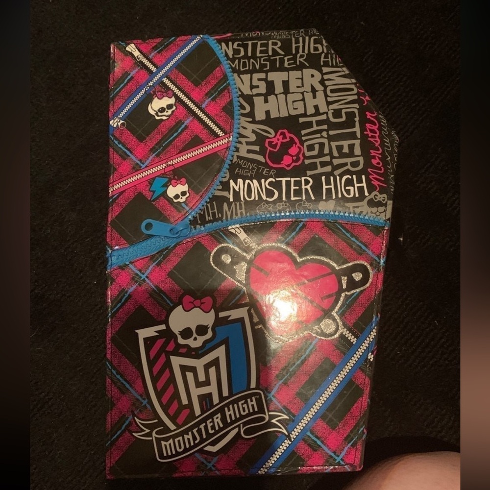 Monster High Dolls Locker Travel Storage Case!!!